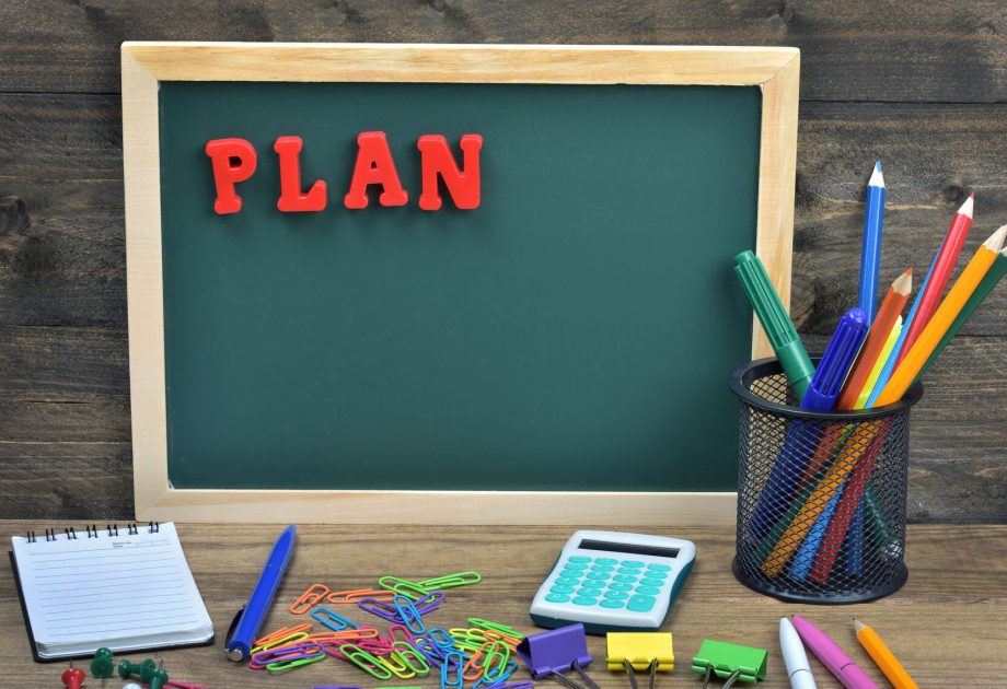 AN ALTERNATIVE LESSON PLAN STRUCTURE