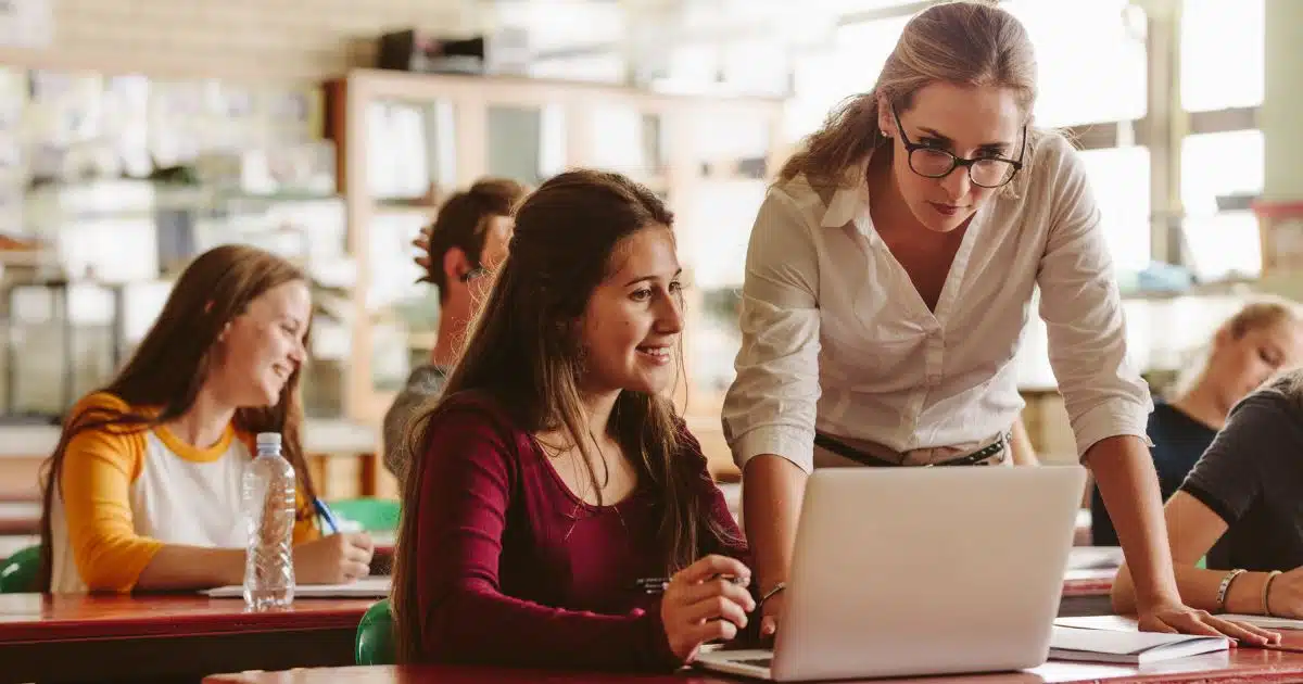 6 Differences Between Teaching Adults And Young Learners