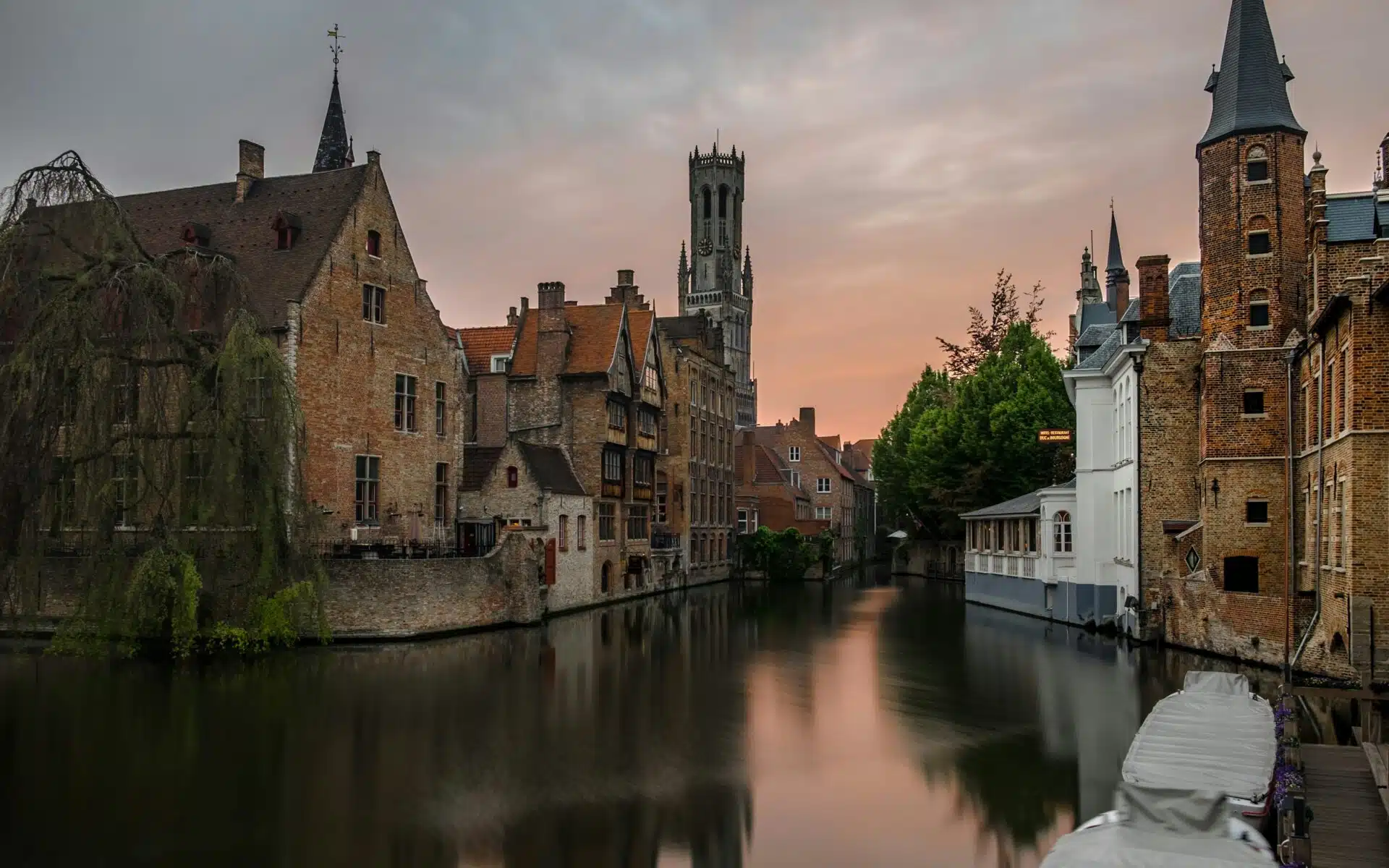 teach english belgium