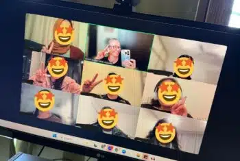 an online English class on a teaching platform