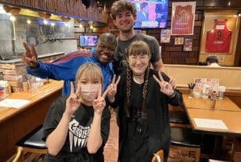 The lifestyle of a JET teacher - eating at a restaurant with friends