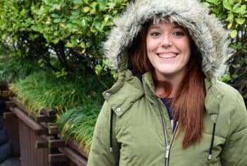 Bundled up for winter chill Inge China