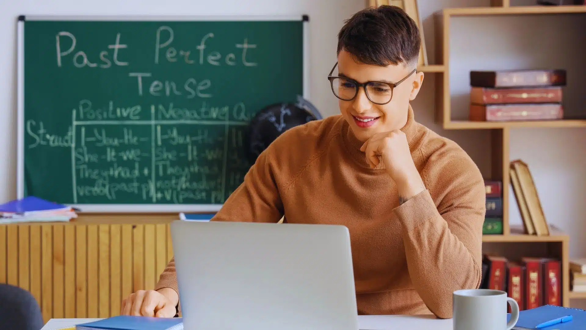 Online Teaching Equipment Guide 2026: Laptop Specs, Headsets, Lighting + Setups