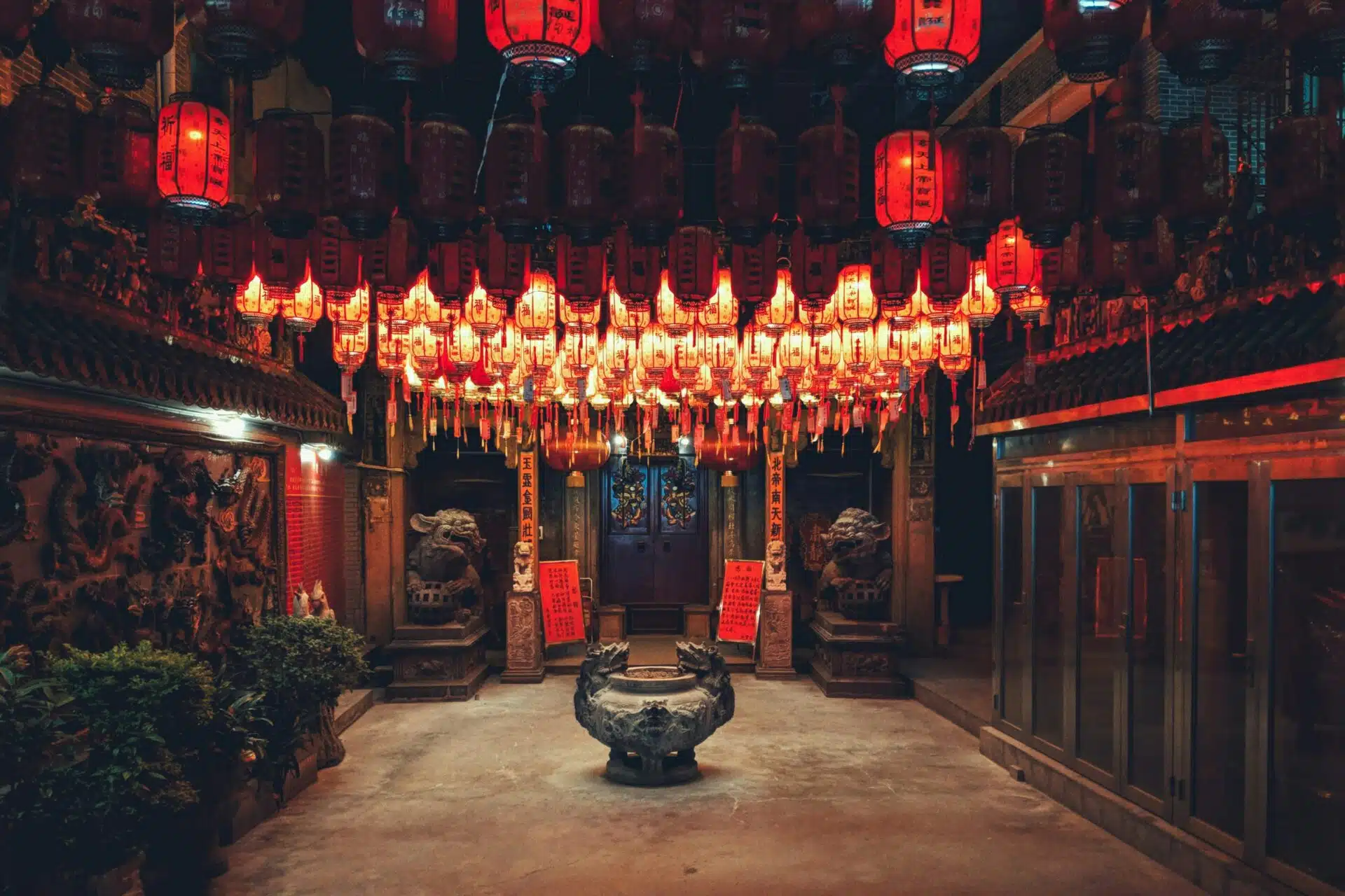 Language Schools vs Public Schools In China: Which ESL Teaching Job Is Better?