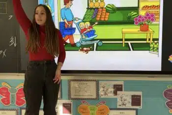 Teacher Sons&Eri in the classroom in China