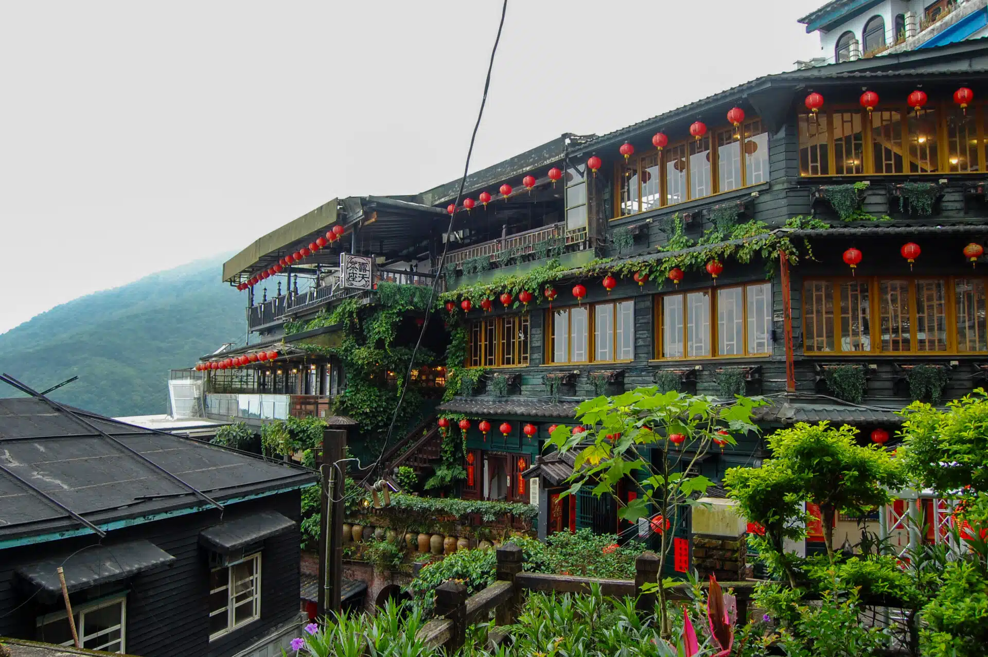 MattPerlie Taiwan A Mei Tea House Jiufen mountain village