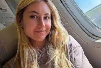ESL teacher in a plane - online teaching lets you work from anywhere